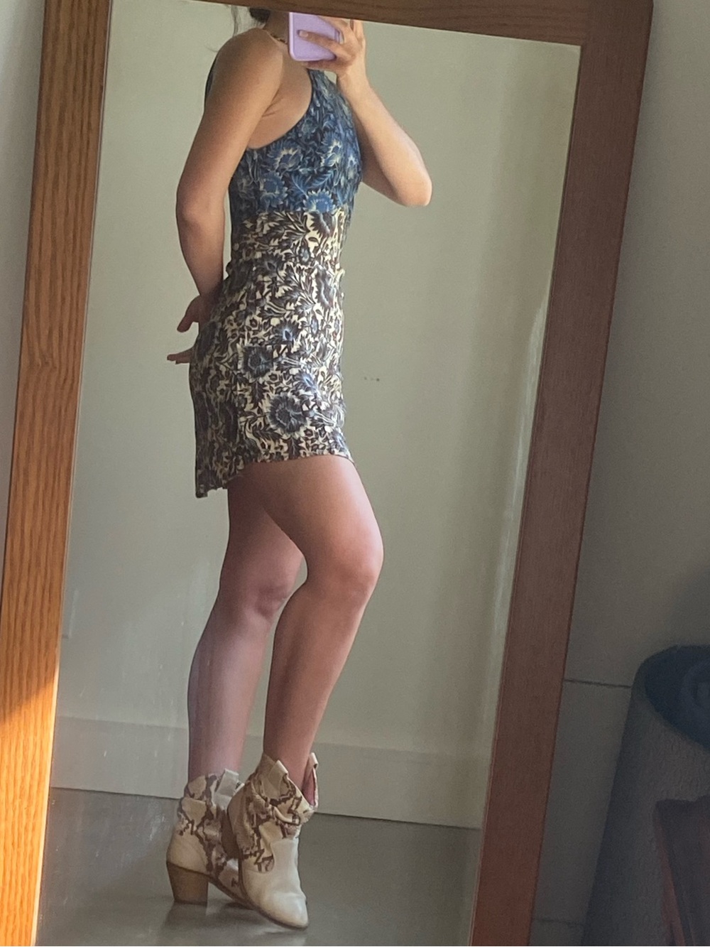 🦋 Halter Mini Dress - Picture 3 of 6